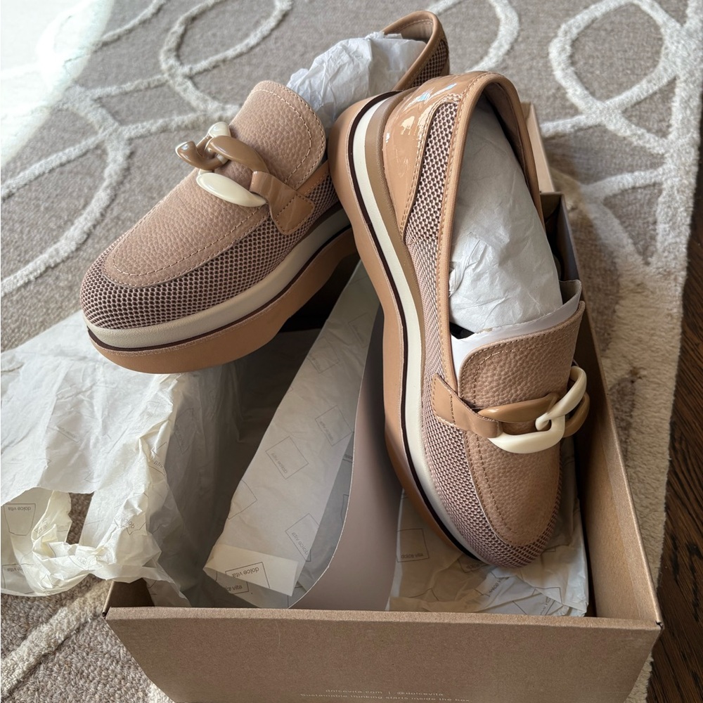 ❌❌❌SOLD❌❌❌Dolce Vita🥳HOST PICK🥳Almond Mesh Loafers - Picture 4 of 9